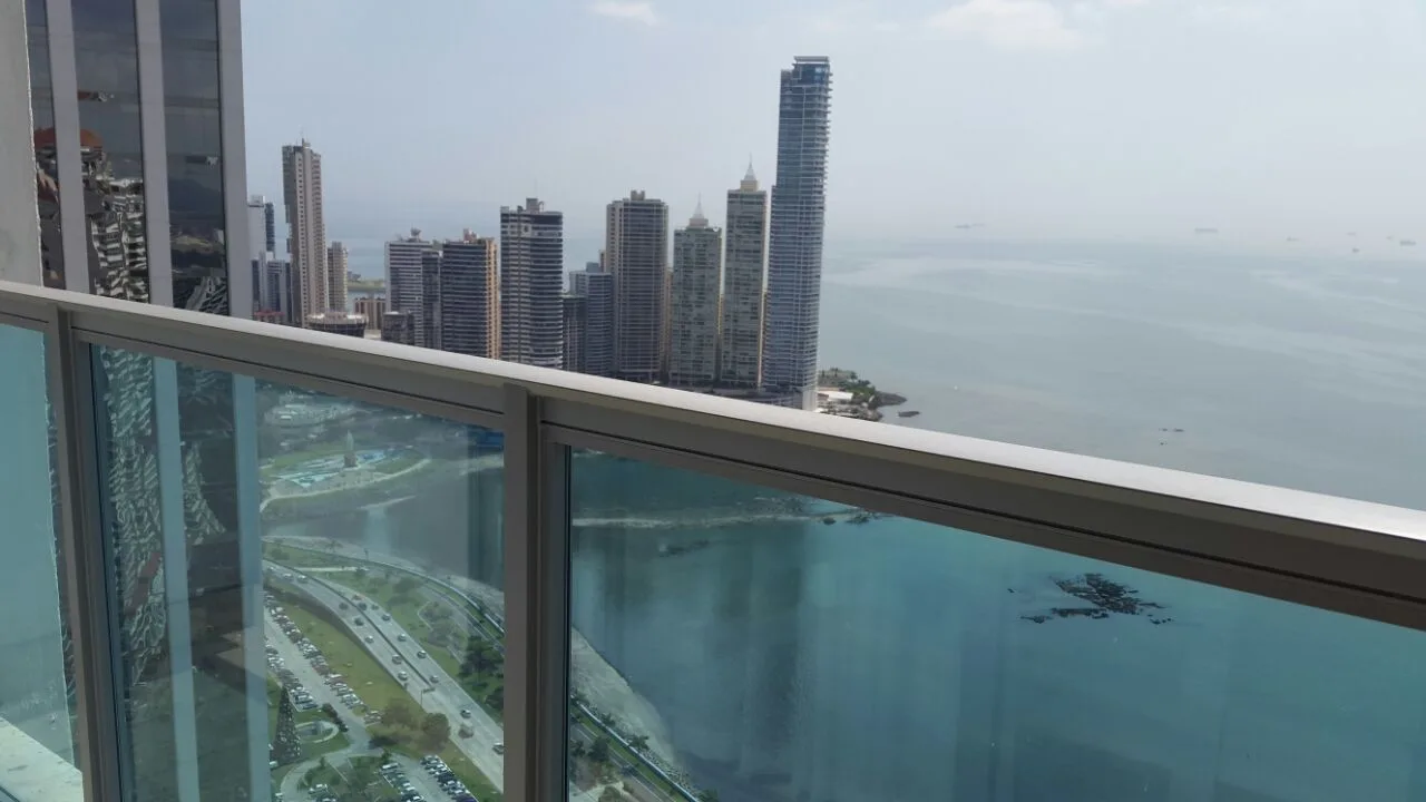 En venta espectacular apartamento en yoo arts - vista al mar - piso alto — 4