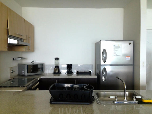 Apartamento en alquiler amoblado ph h2o 103 mts2 av balboa yh