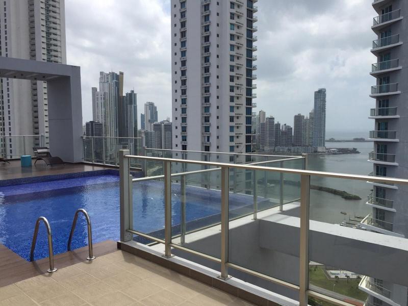 For sale beautiful and central apartment in av. balboa fa