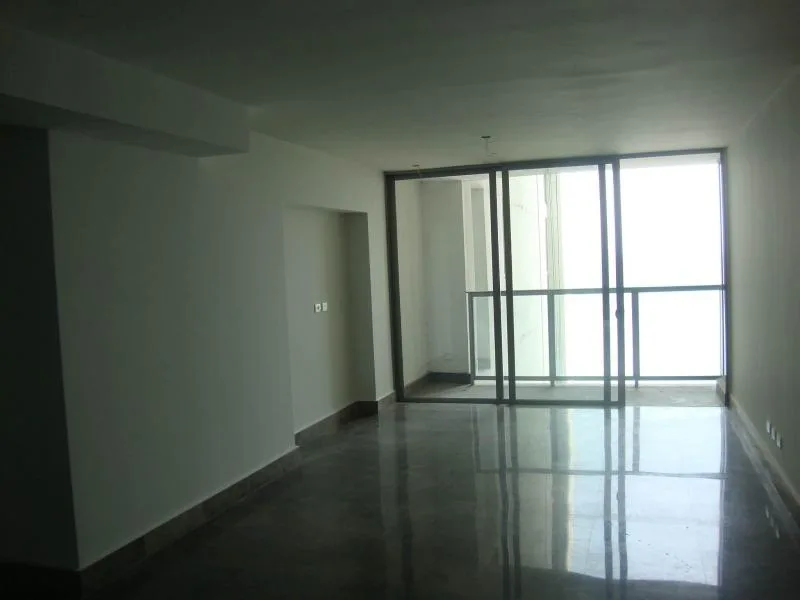 En venta precioso y centrico apartamento en av. balboa  f.a. — 4