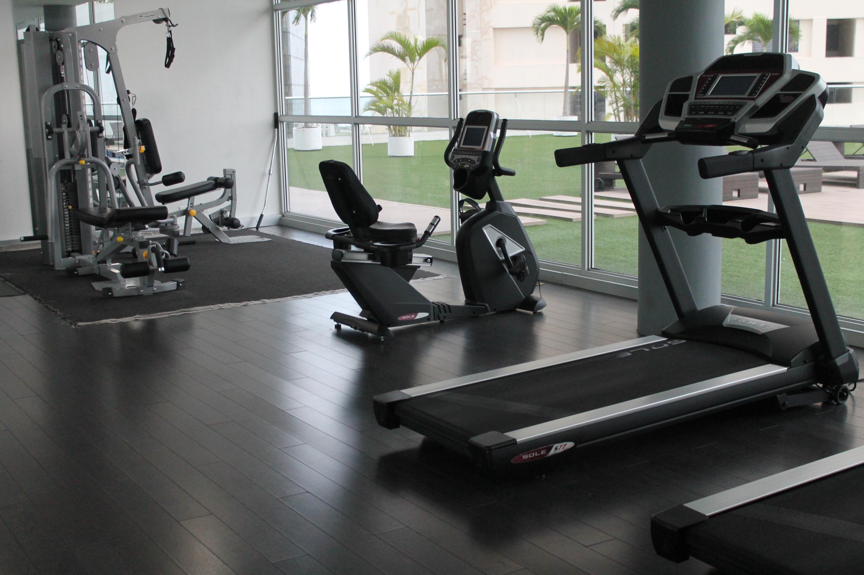 Central and well presentable office for rent in the avenida balboa