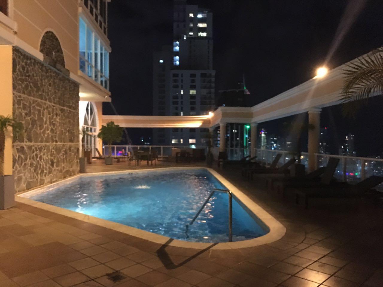Se alquila apartamento en la avenida balboa hermosa vista la mar  