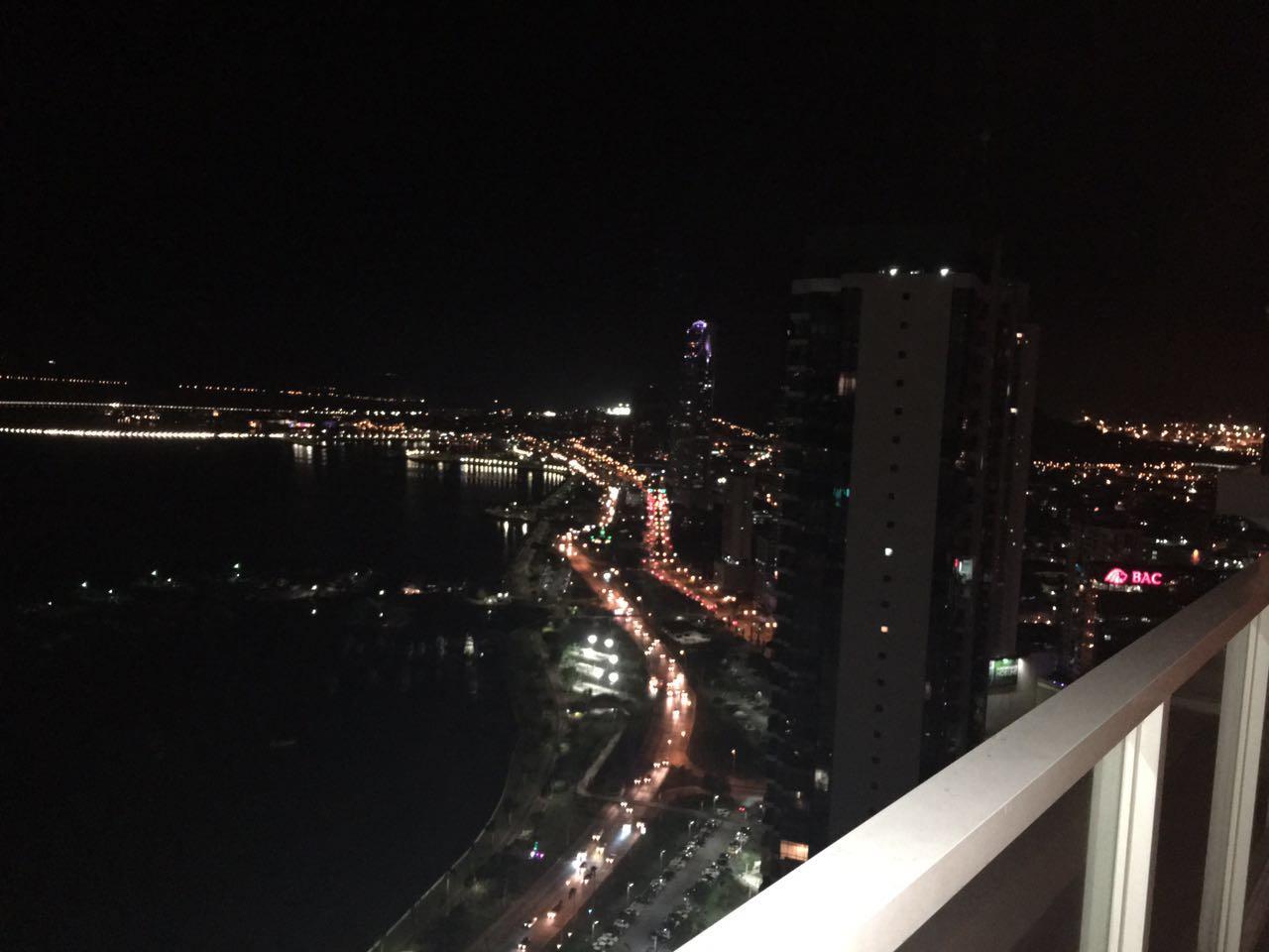 Se alquila apartamento en la avenida balboa hermosa vista la mar  