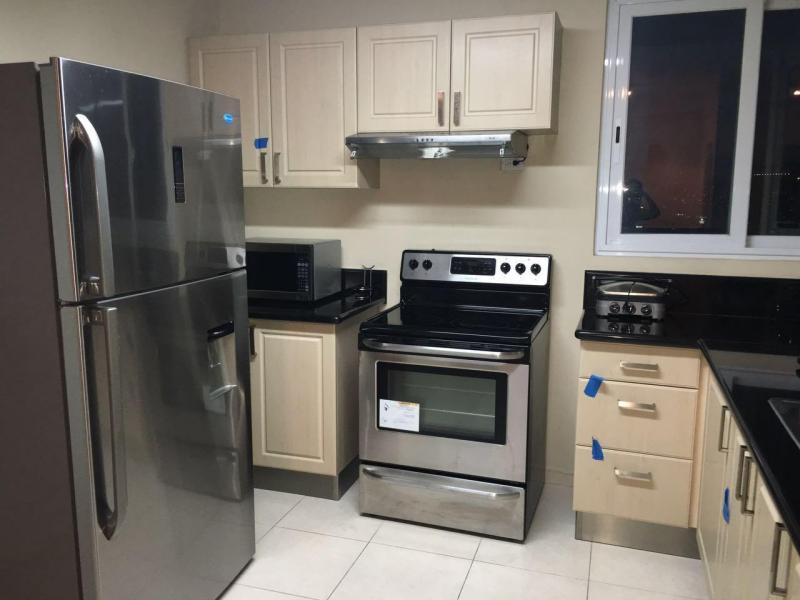 Alquilo apartamento en avenida balboa con linea blanca