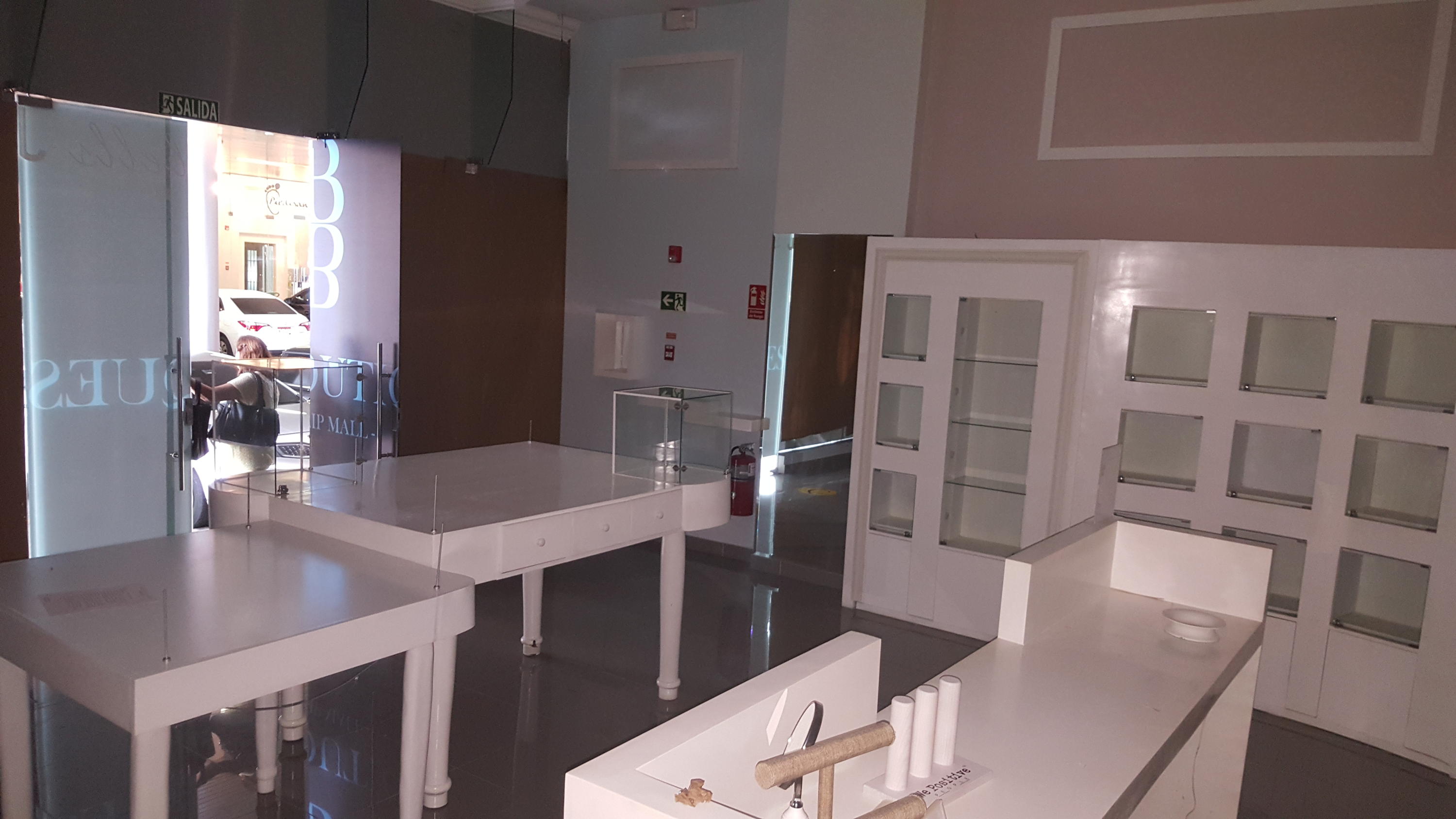 Local downtown for rent in the avenida balboa for store