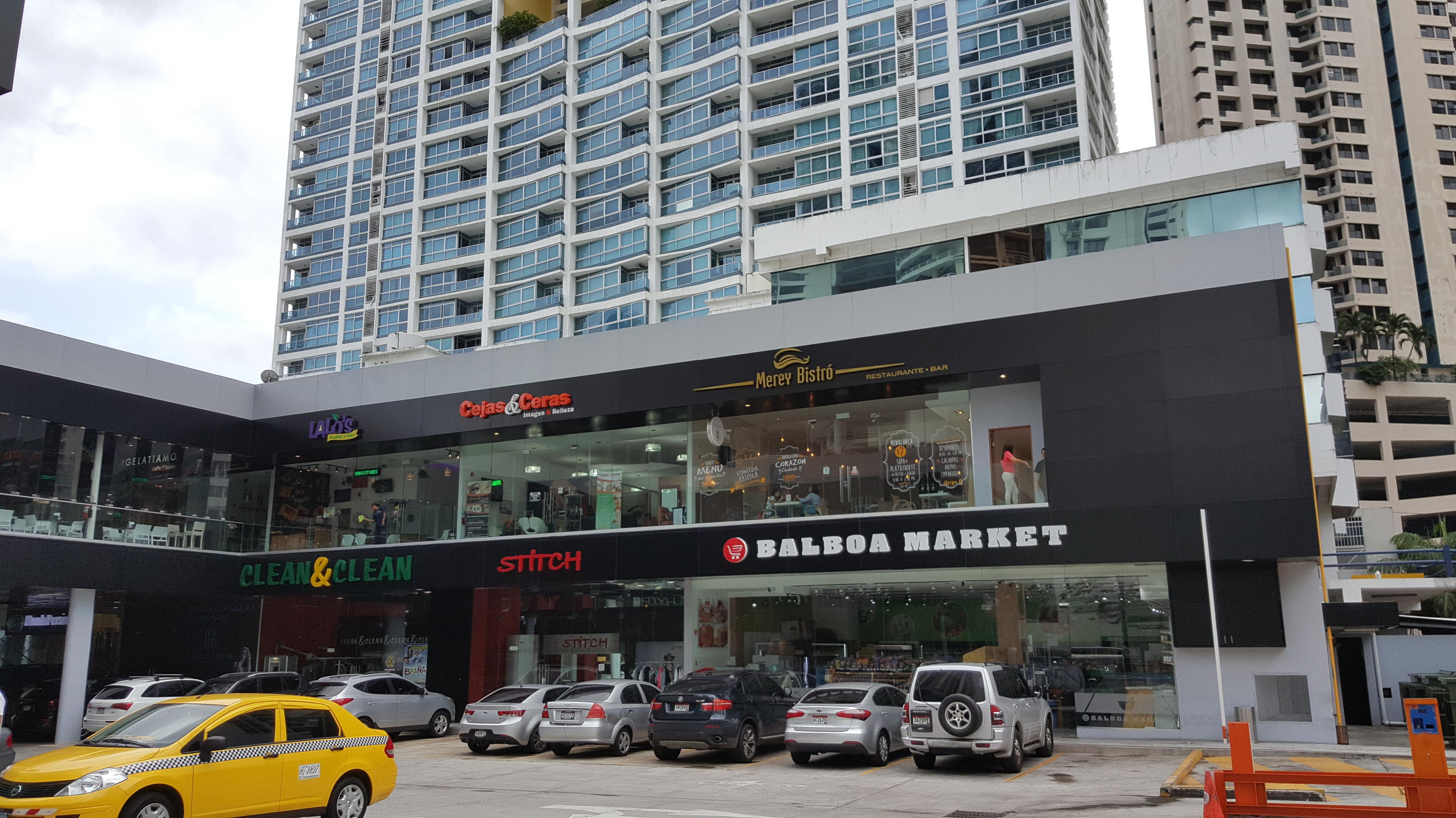 Local downtown for rent in the avenida balboa for store
