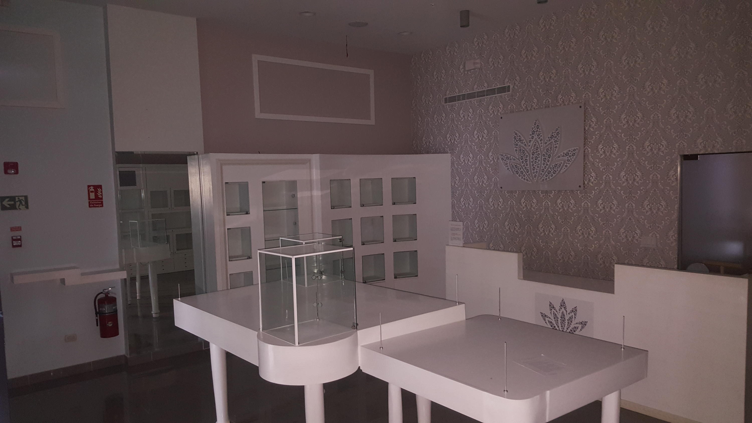 Local downtown for rent in the avenida balboa for store