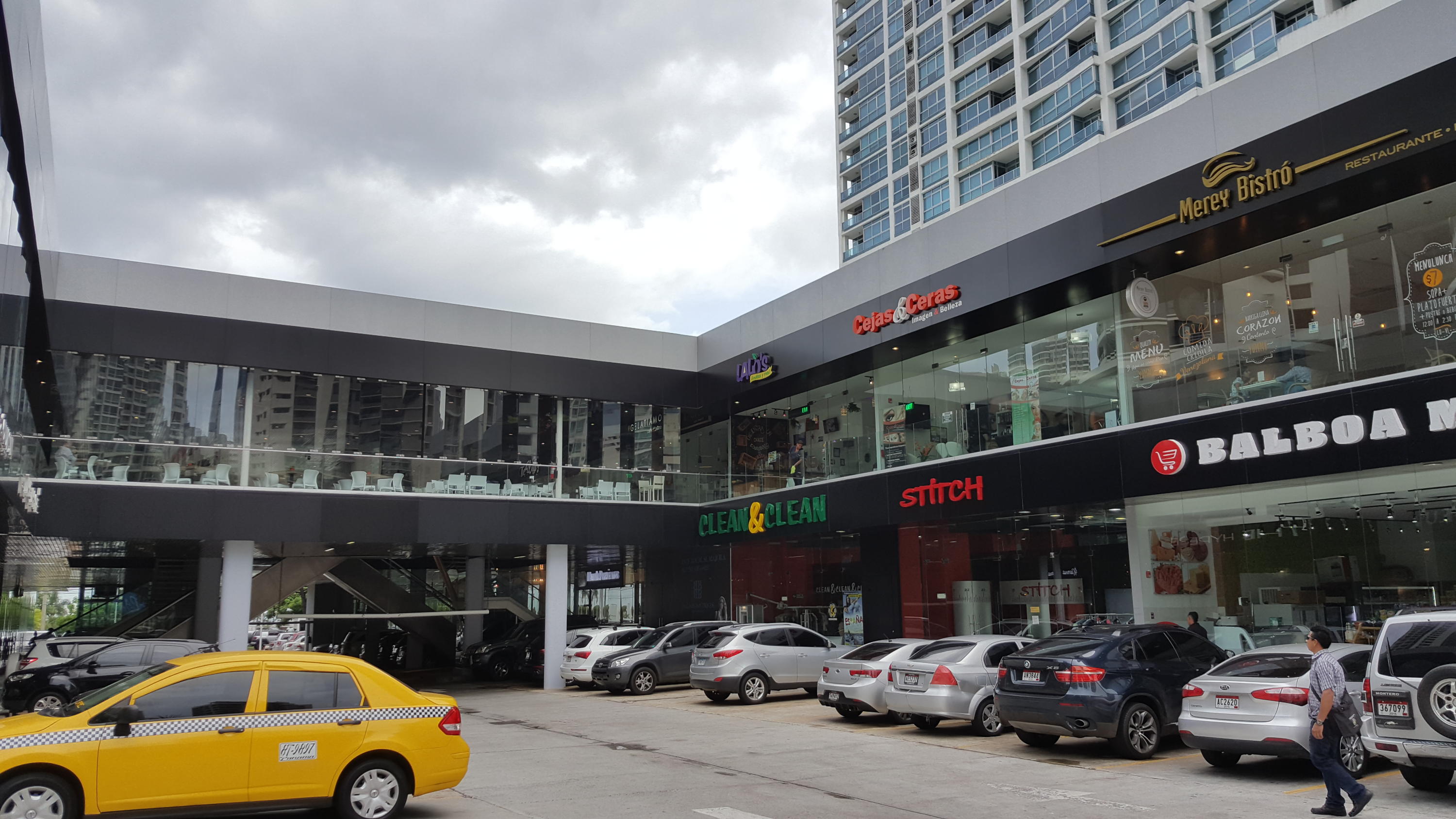 restaurant for rent in the furnished avenida balboa