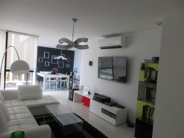 Nice apartment in avenida balboa for sale spectacular view 2 parking