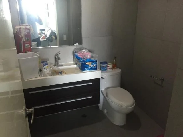 Jlmp # 16-1410 se vende elegante  apartamento ubicado en la cinta costera en la av balboa — 2