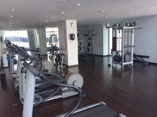 Jlmp # 16-1410 se vende elegante  apartamento ubicado en la cinta costera en la av balboa — 3