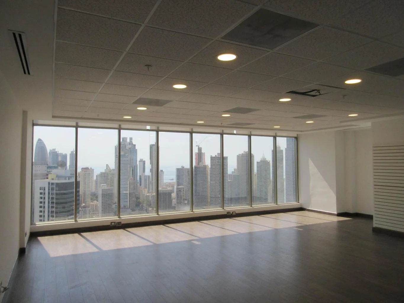 Oficina en alquiler torre bicsa / agpm  — 4