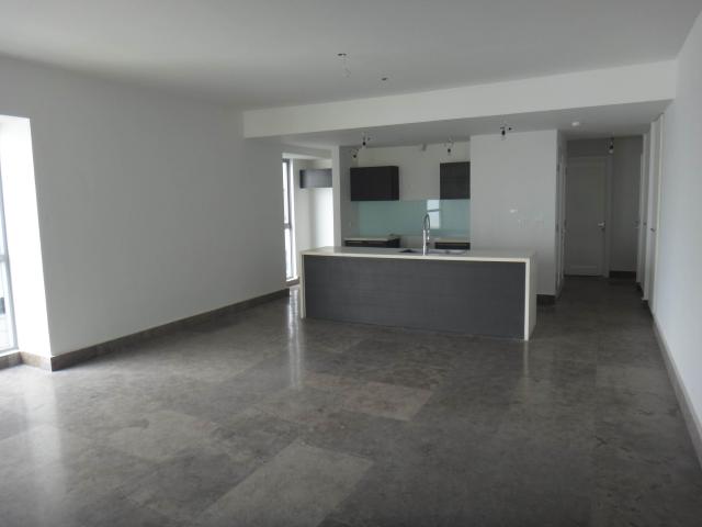 Espectacular apartamento en av. balboa.  lch