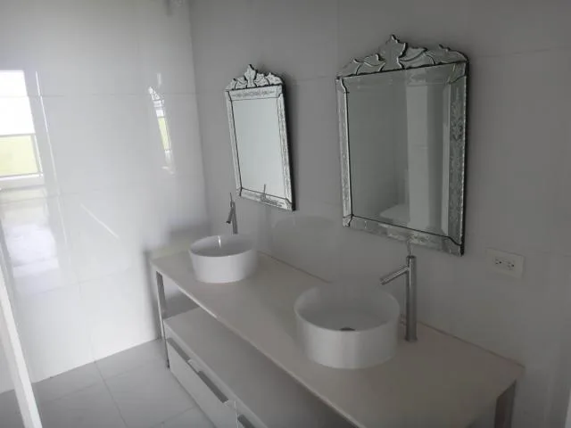 Jlmp # 16-1948 se vende bello apartamento ubicado en la exclusiva av. balboa. — 3