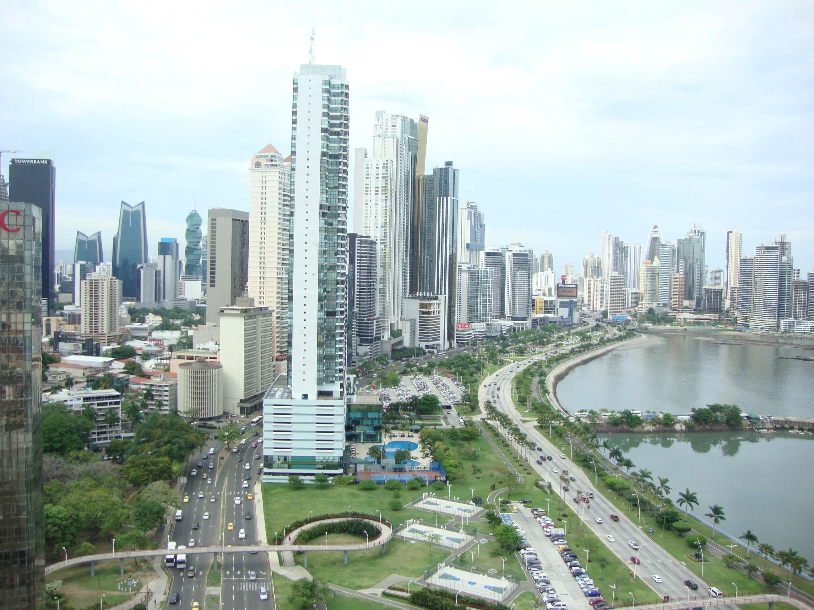 Venta de apartamento en av. balboa 