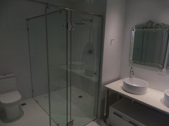 Jlmp # 14-1169 se vende bello apartamento ubicado en la exclusiva av. balboa.