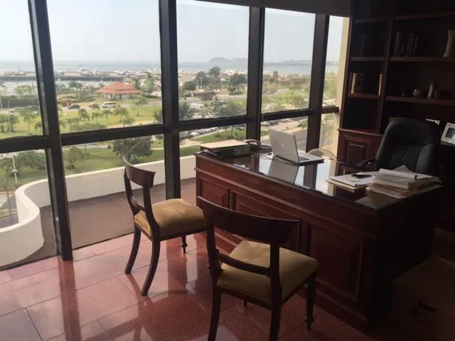 Hermosa oficina vista al mar en av. balboa  lch — 4