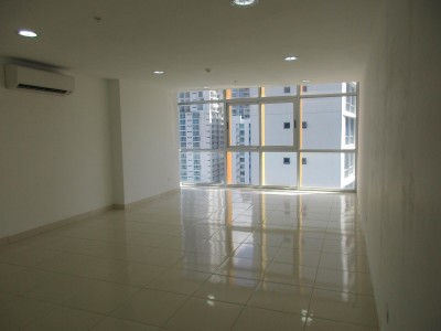 Steps from avenida balboa for rent a useful office in business tower of bella vista with stunning vi