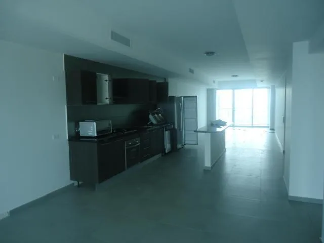Bello apartamento en venta avenida balboa, panama, 15-589 nbh — 2
