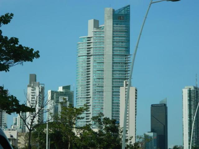 Bello apartamento en venta avenida balboa, panama, 15-589 nbh