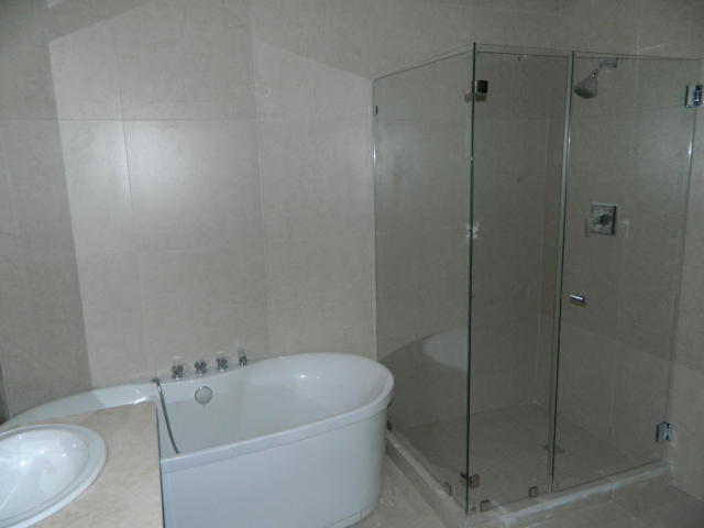 Bello apartamento super comodo  en av. balboa  f.a.