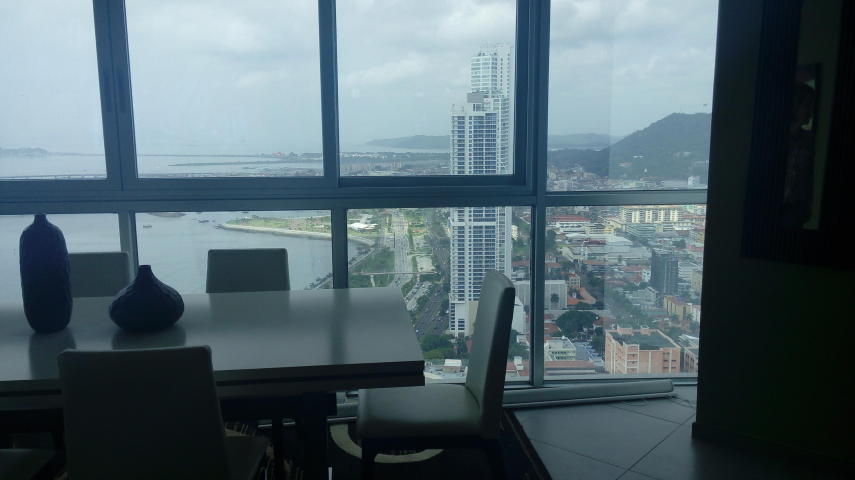 Jlmp # 16-1994 en venta elegante apartamento en la av. balboa.