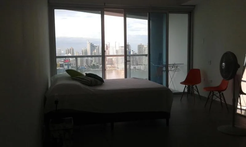 Apartment with sea view for sale in av. balboa fa