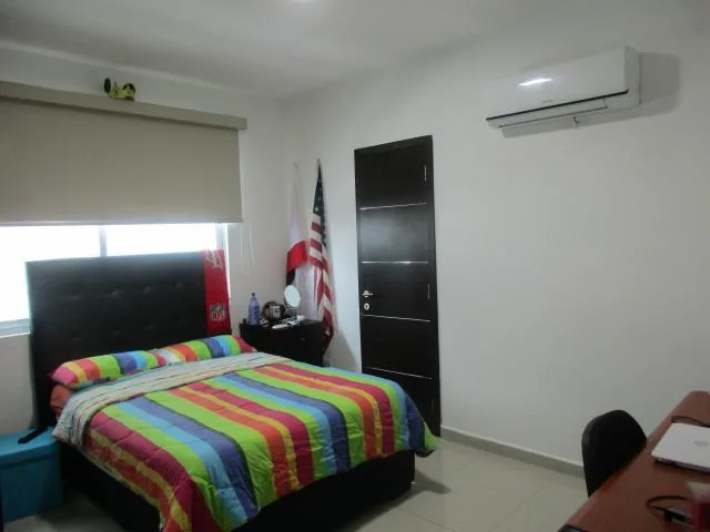 Apartamento con vista al mar en av. balboa  f.a. — 3
