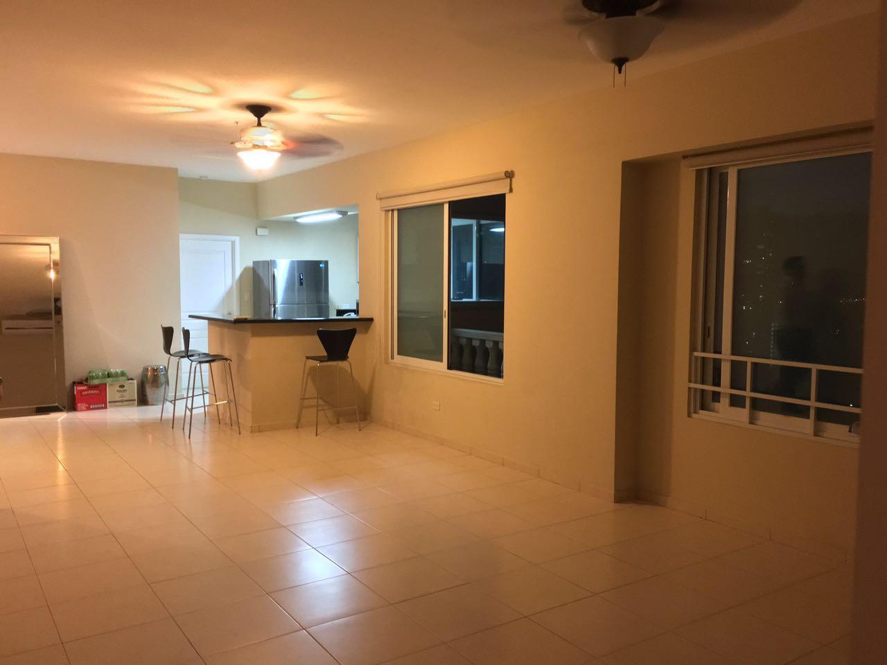 Apartment for rent in avenida balboa excellent price