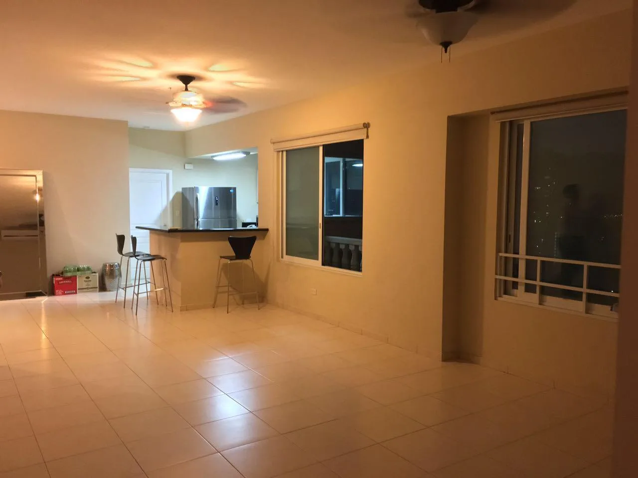Se alquila apartamento en la avenida balboa excelente precio  — 2