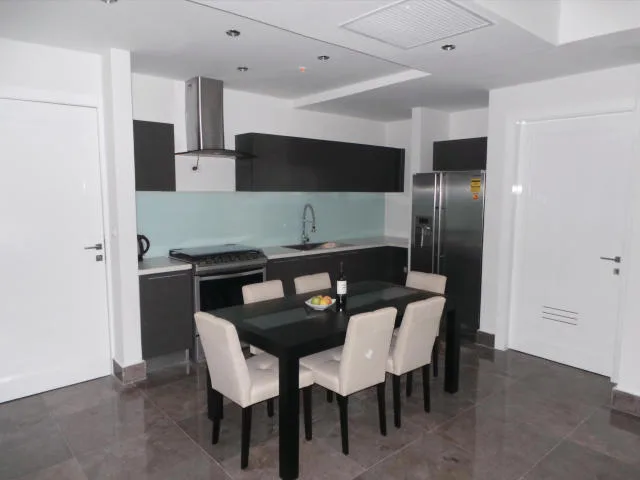 Jlmp # 15-26 se vende bello apartamento ubicado en la exclusiva av. balboa. — 2