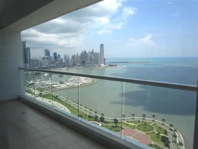 Amoblado y listo para vivir en rivage tower en av. balboa id10228  — 5
