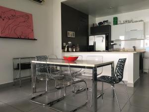 Hermoso apartamento totalmente amoblado en avenida balboa