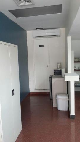 Oficina con excelente ubicacion en av. balboa  lch