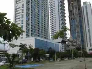 Apartamento ubicado en avenida balboa — 2