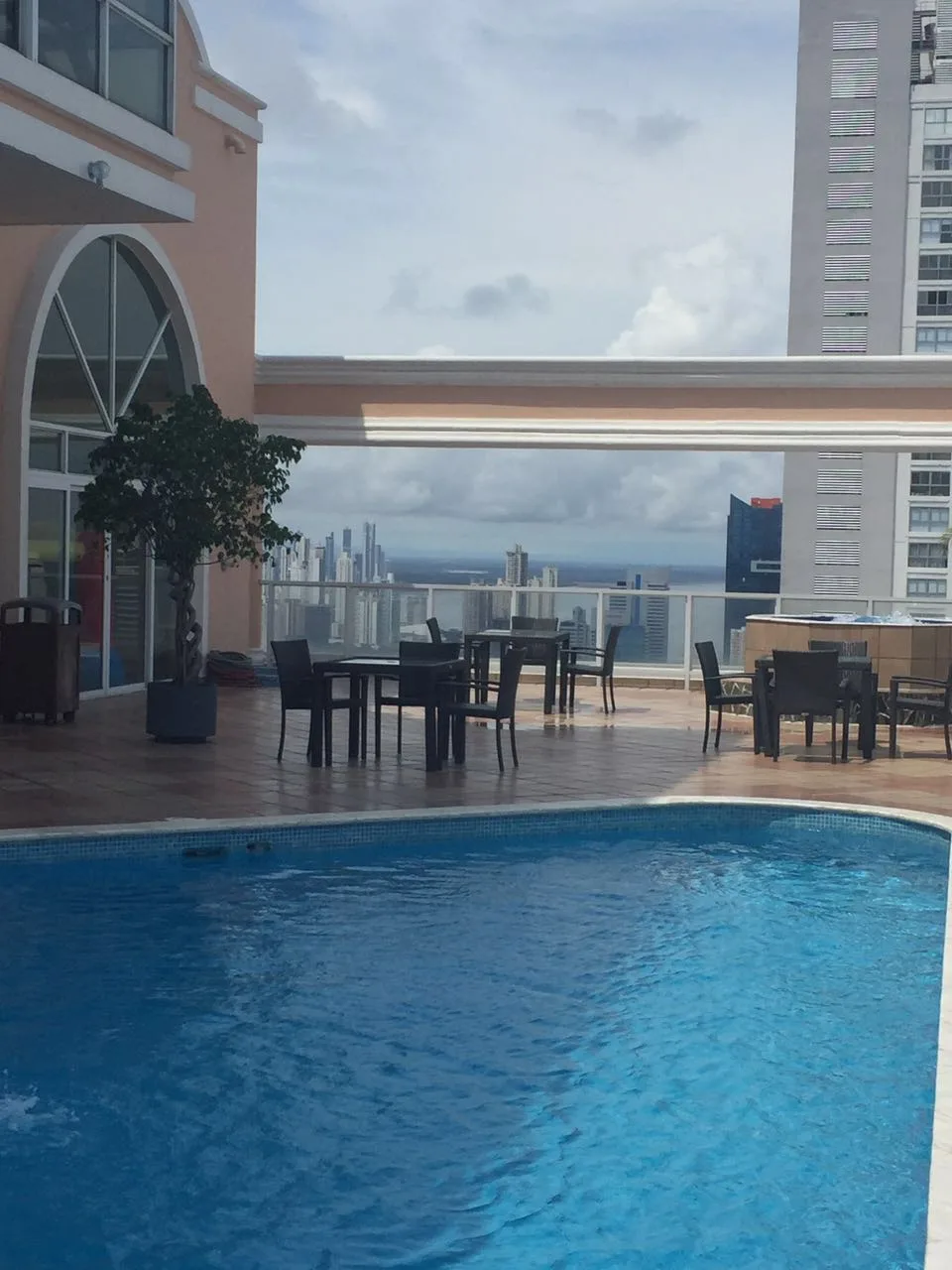 Vendo apartamento ave balboa vista del mar 2rec  — 2
