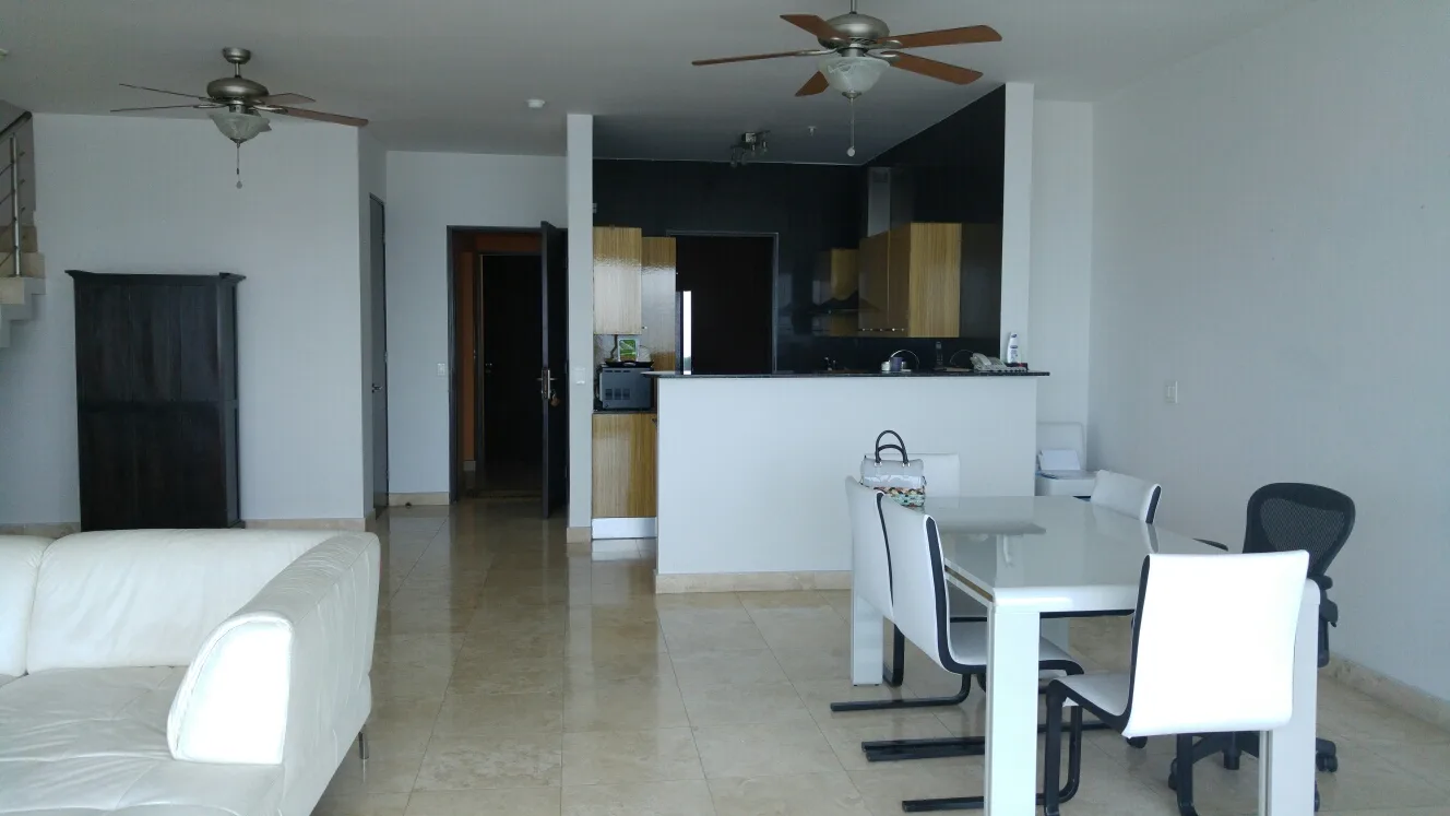 Vendo apto amoblado ave balboa ph sky 2rec — 4