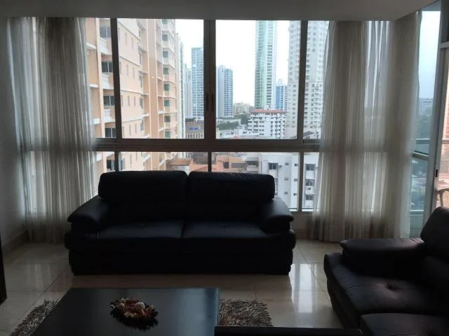 Alquiler en avenida balboa - bello apartameno 2r — 2