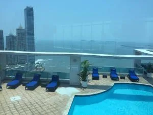 Amplio apartamento en av balboa grand bay en venta 2 recamaras — 3