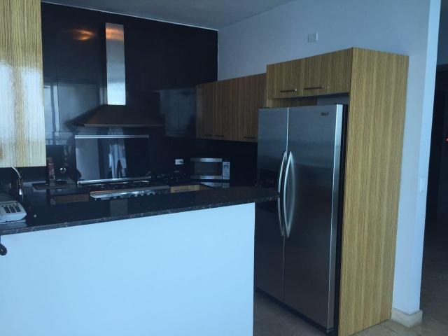 Apartamento amoblado y centrico en avenida balboa  lch