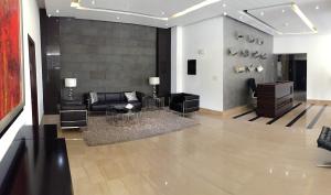 Tel 3985520 low price spectacular apartment in la balboa ocean view 2rec