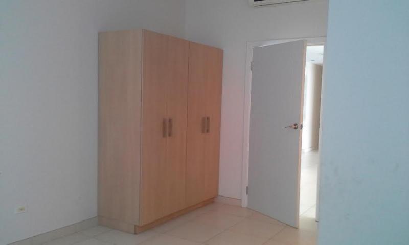 Central apartment in avenida balboa lch