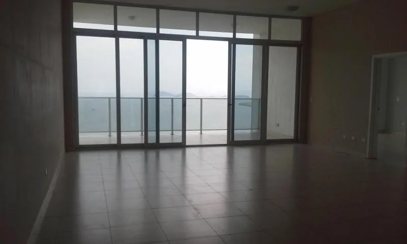 Apartamento con vista al mar en avenida balboa  lch — 4