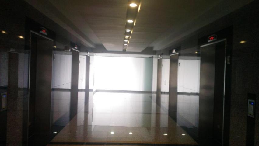 Espectaculares oficinas en la avenida balboa. lr 15-903.