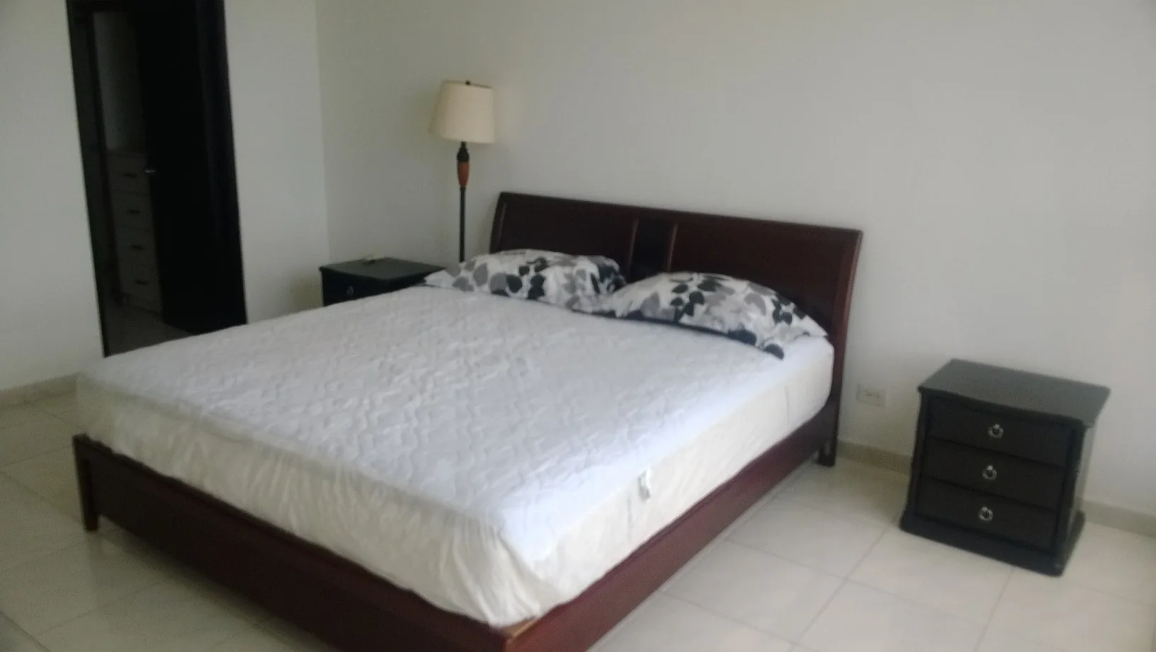 Avenida balboa amoblado $1300.00usd con vista al mar — 5
