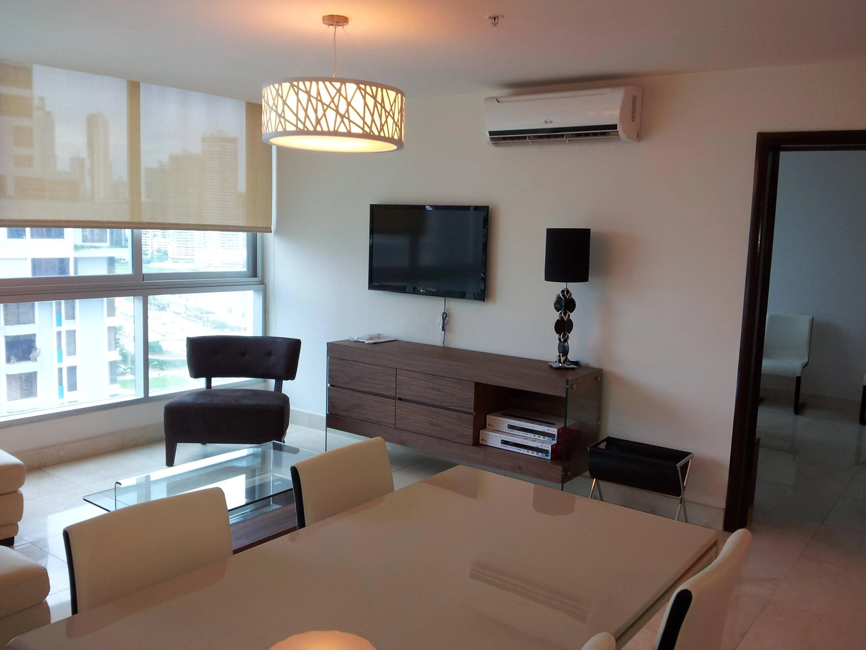Se alquila amplio apartamento avenida balboa 2 recamas amueblado  — 5