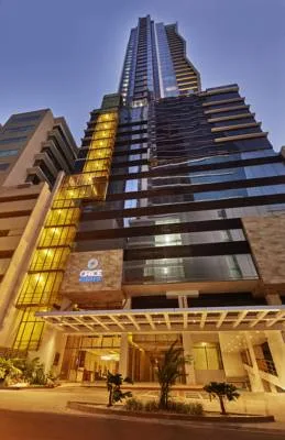 Vendo oficina obarrio twist tower 65mts — 3