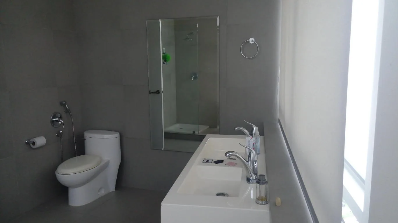 Se alquila apartamento 216m2 avenida balboa telf .rtq — 5