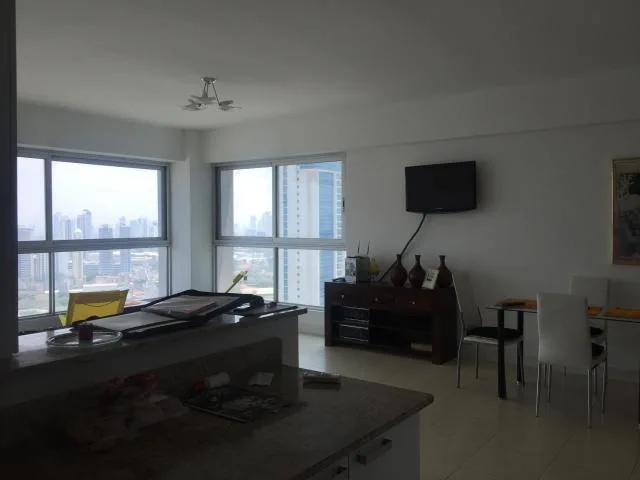 Lujoso apartamento en av balboa 16-1290, lt — 3