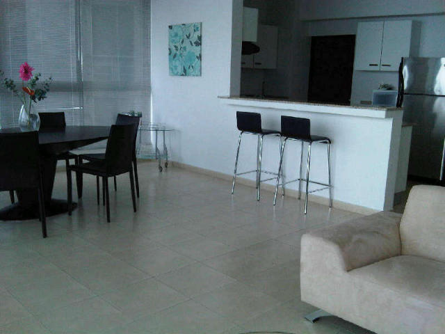 Fully furnished apartment in av balboa, lt